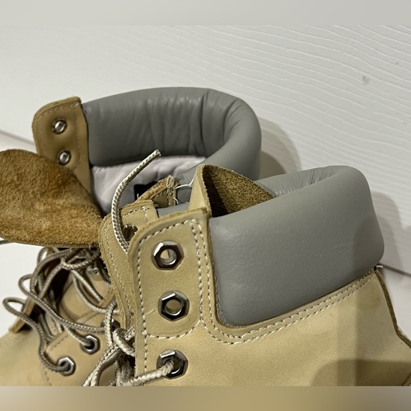 Timberland Boots - Picture 6 of 13